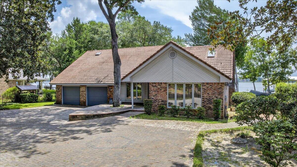 BAHIA VISTA - Residential