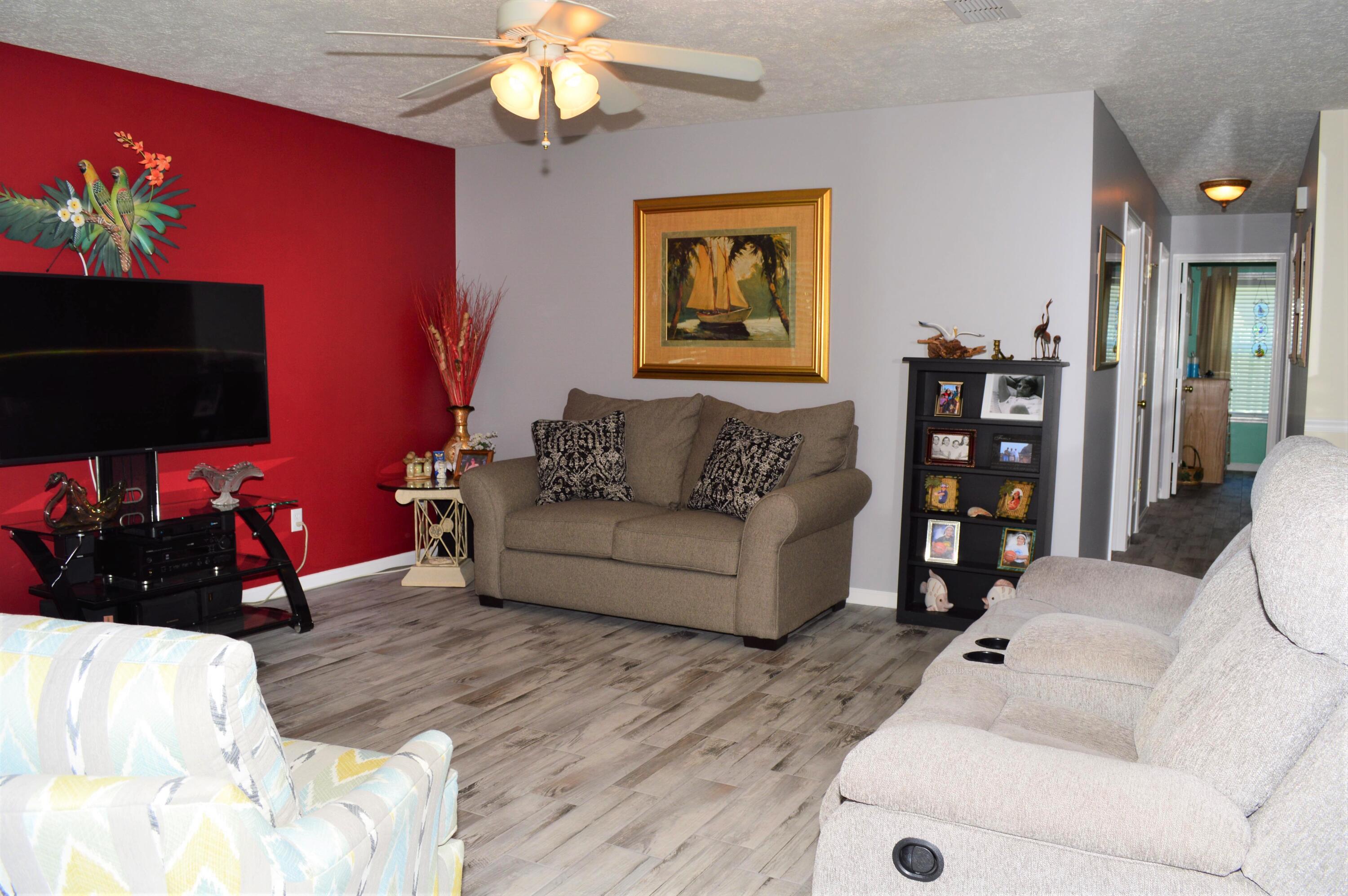 Hutchison's 2nd Add - Residential