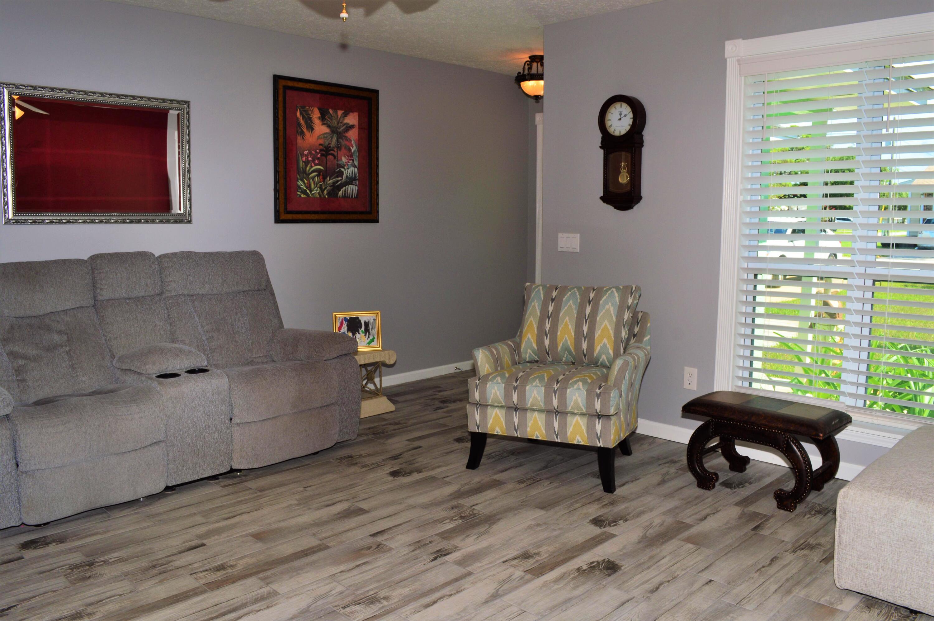 Hutchison's 2nd Add - Residential