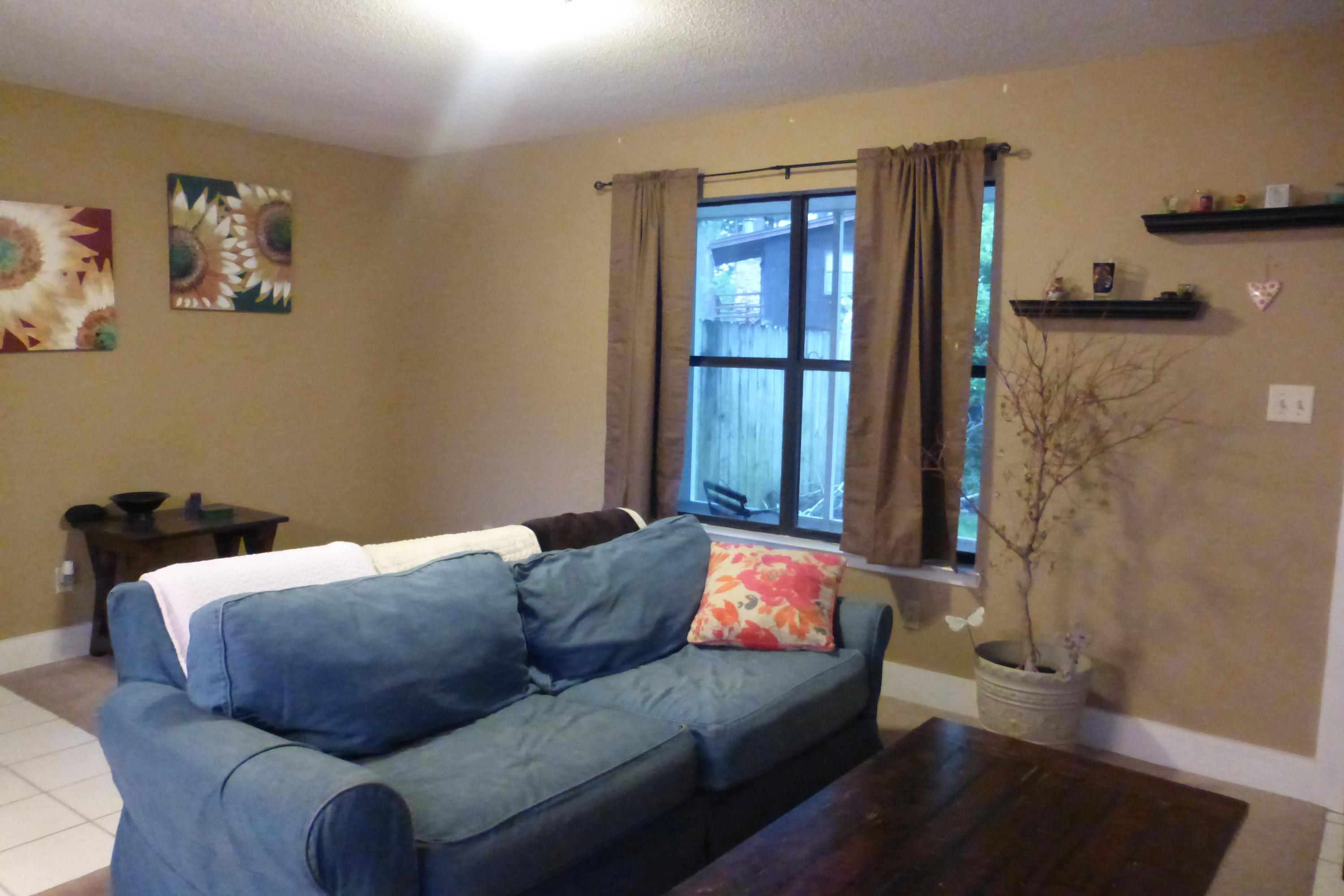 BAY MANOR - Residential