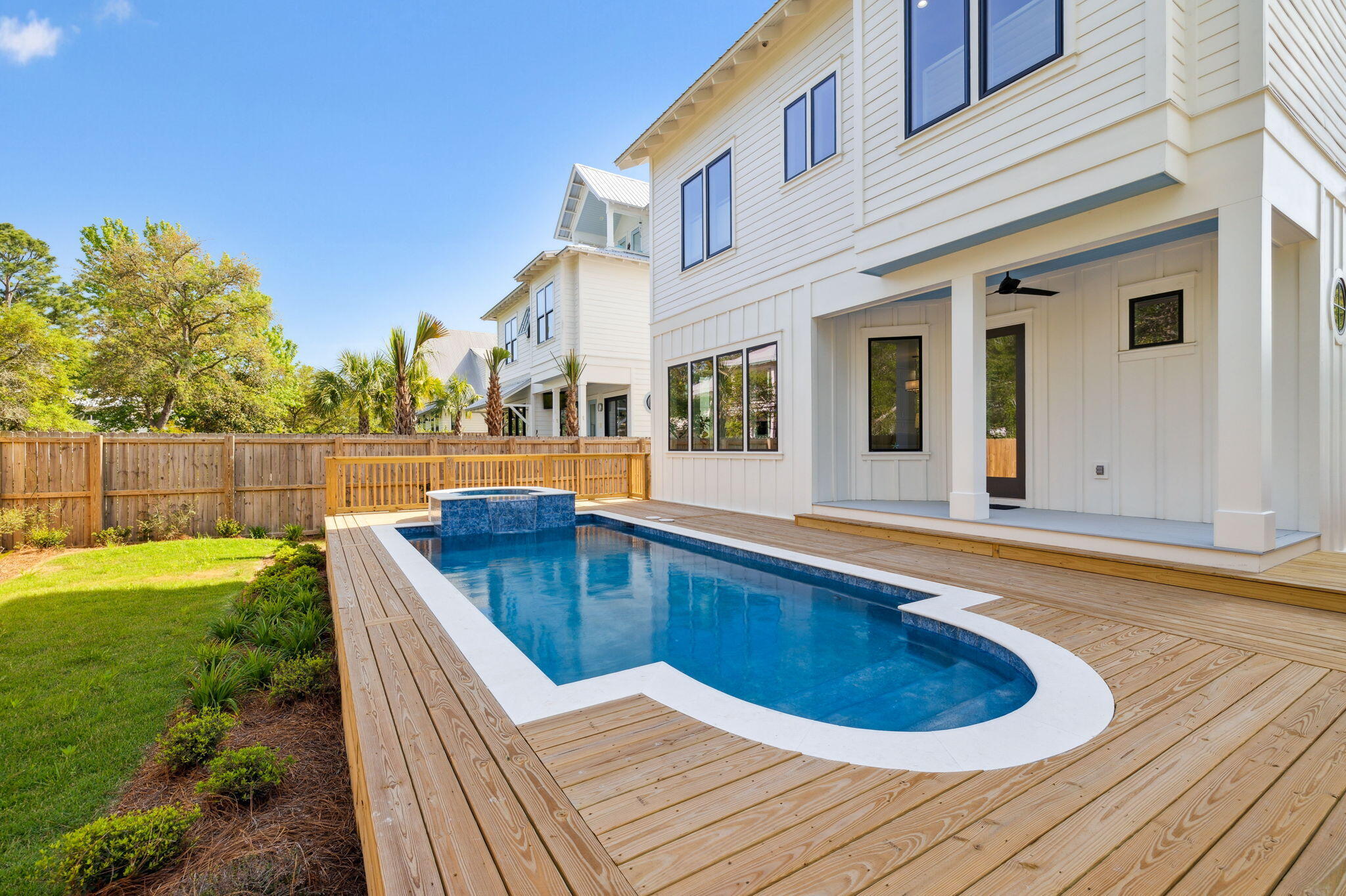 EASTERN LAKE S/D - Residential