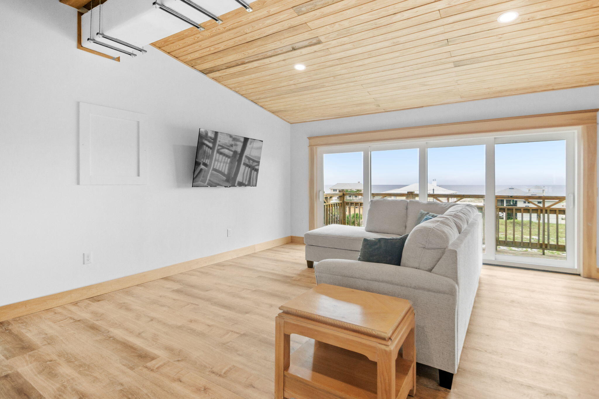 VILLA SEGUNDA - Residential