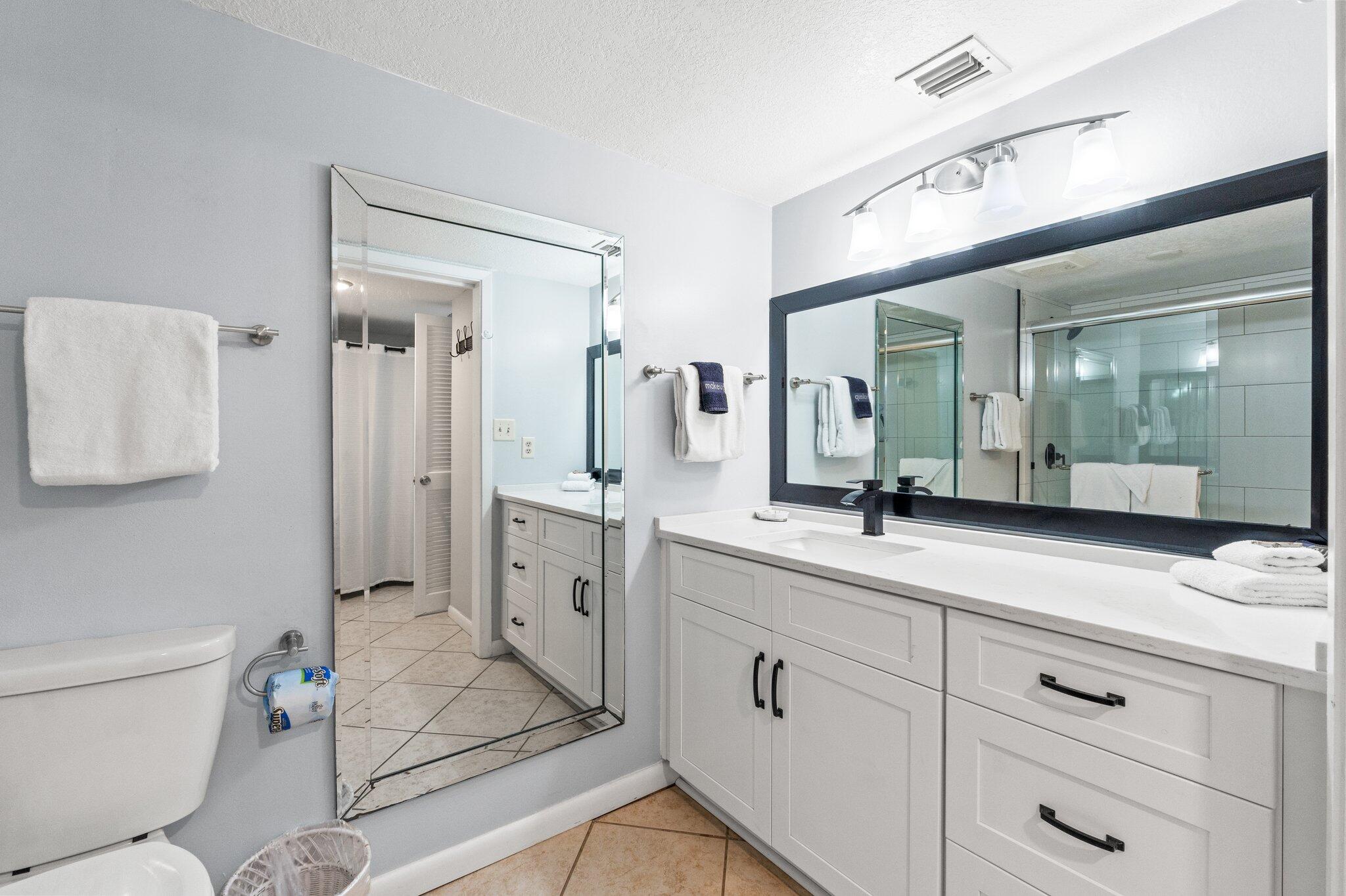 SHORELINE TOWERS 2 - Residential