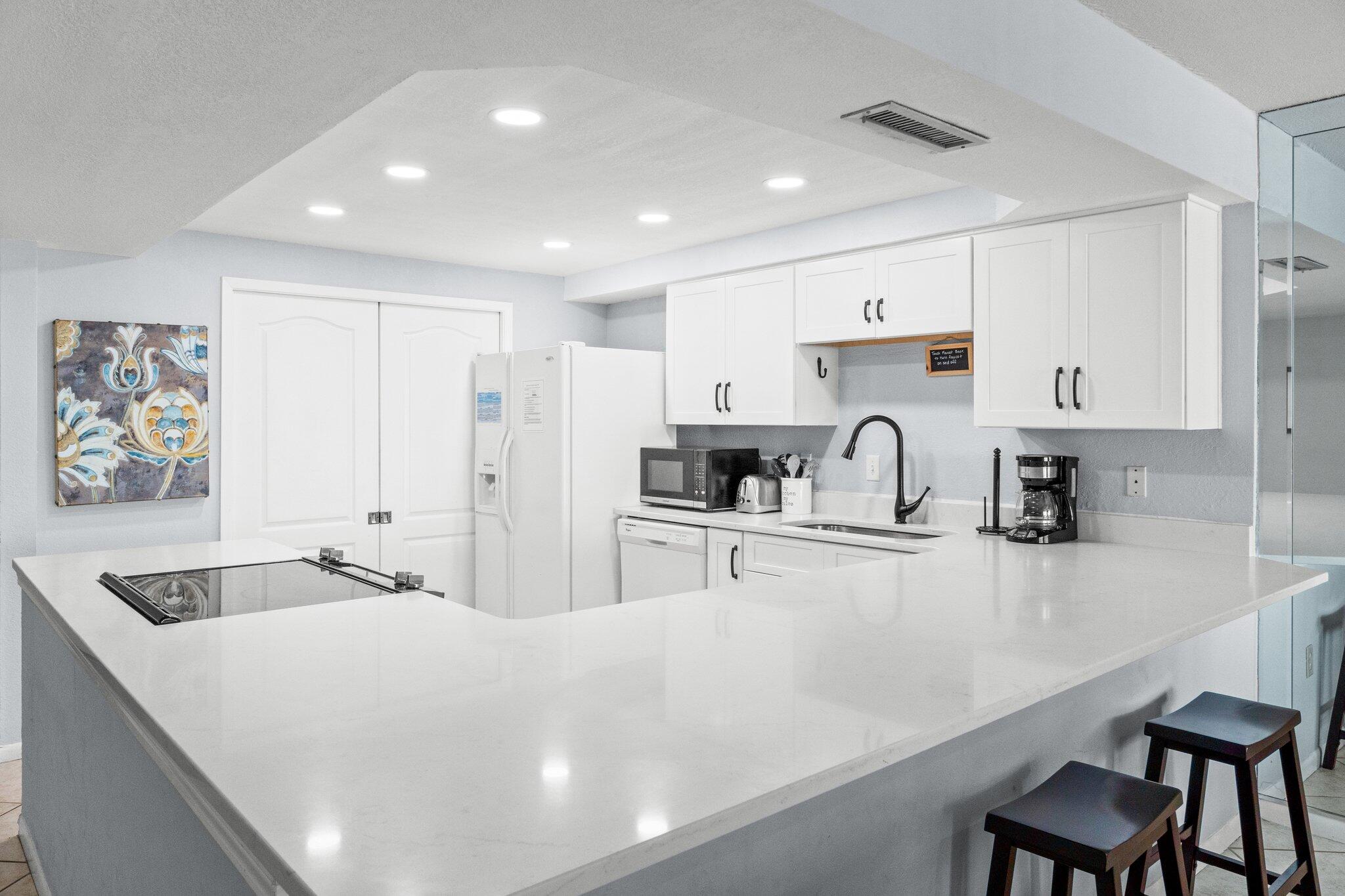 SHORELINE TOWERS 2 - Residential