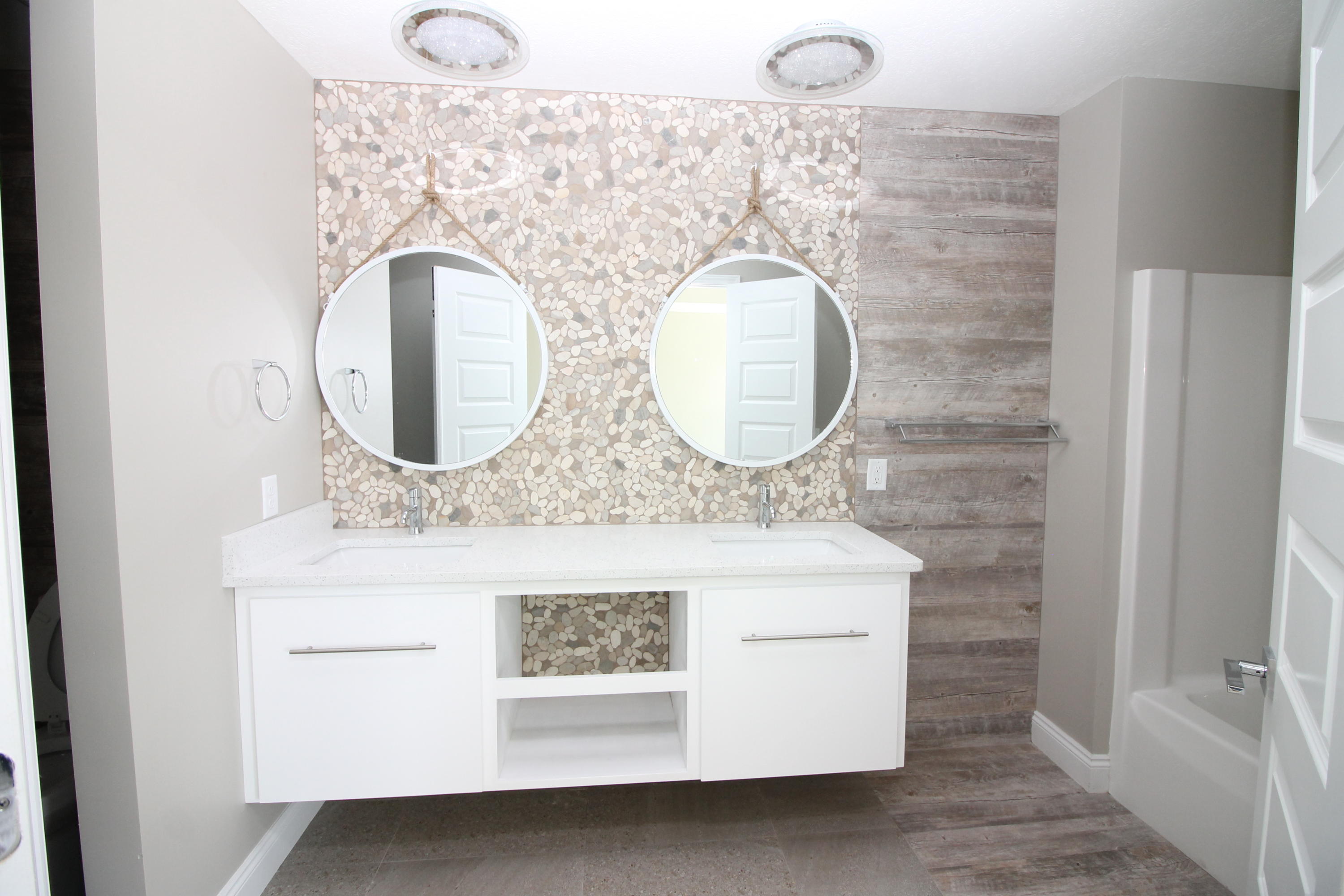 SILVER SANDS BEACH - Residential