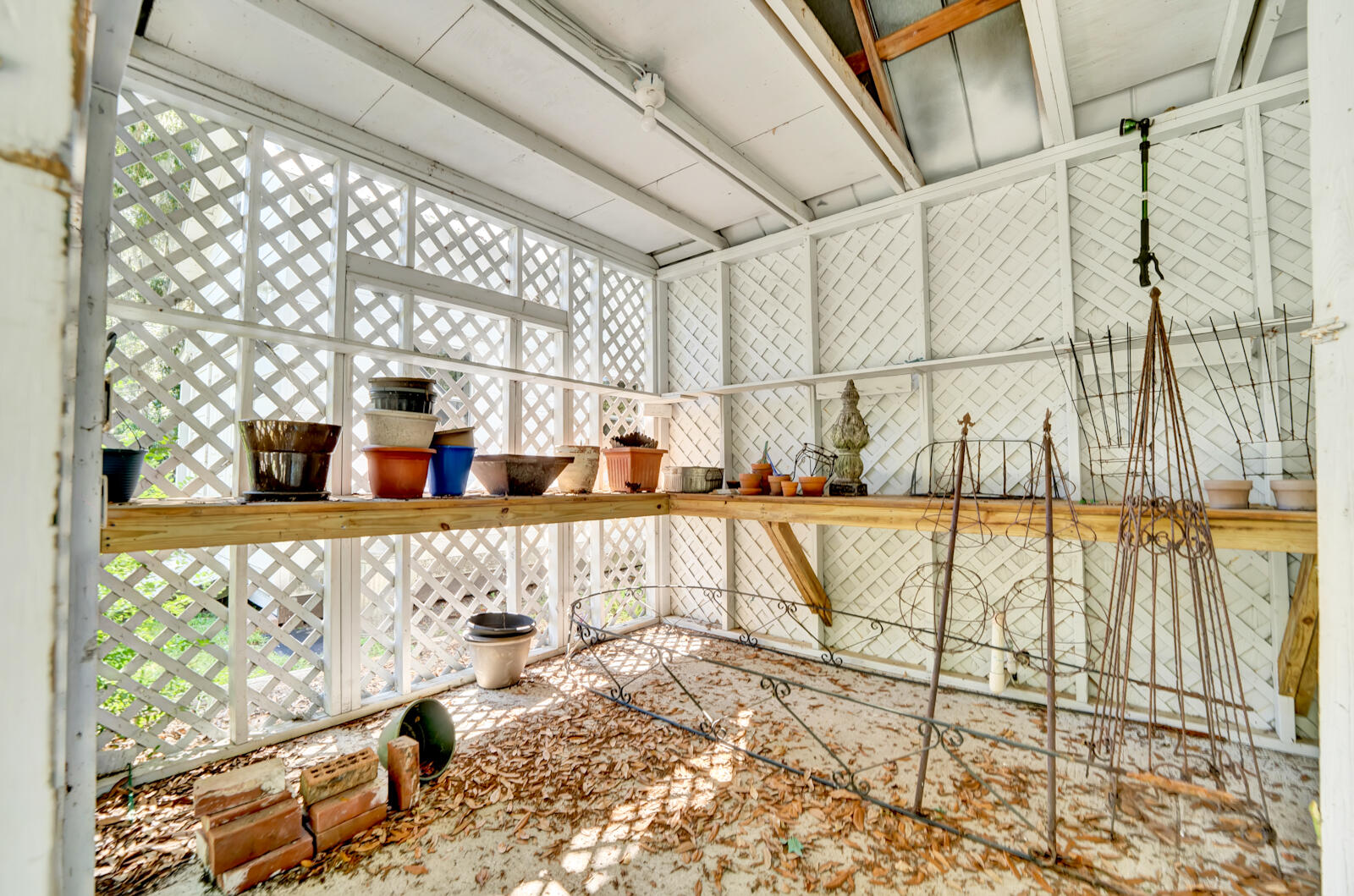 JOLLY BAY ACRES - Residential