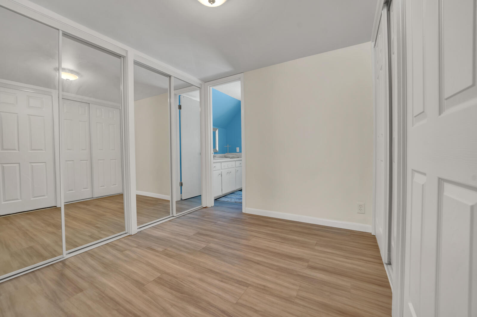 JOLLY BAY ACRES - Residential