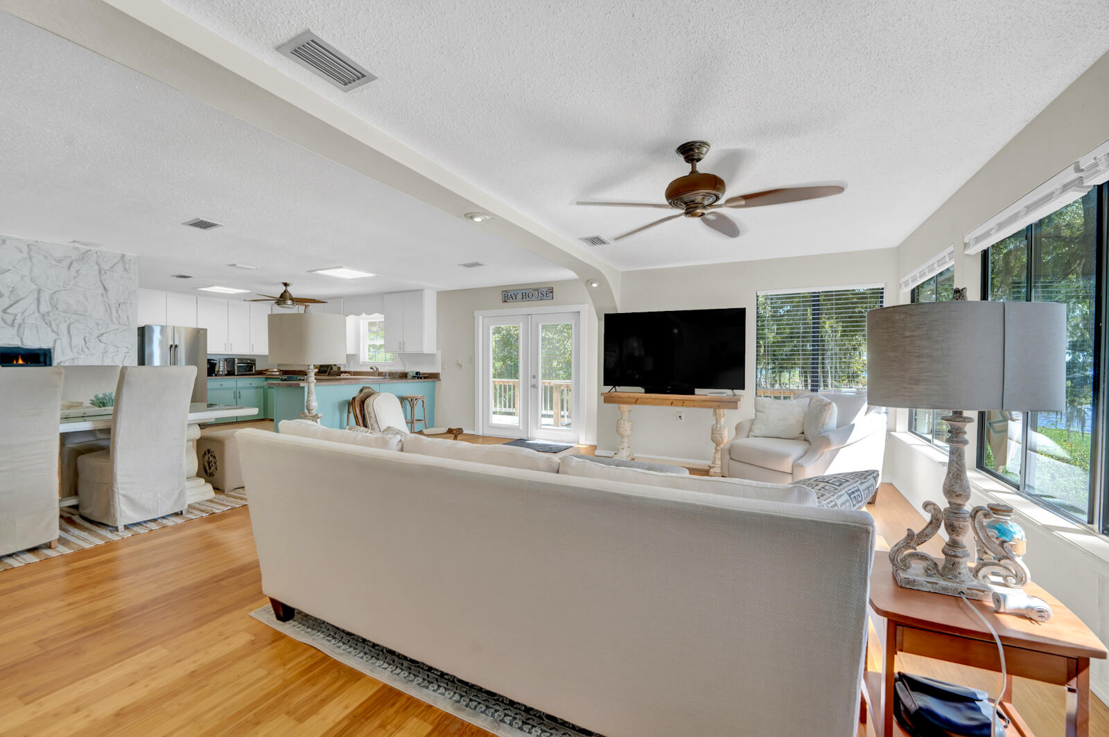 JOLLY BAY ACRES - Residential