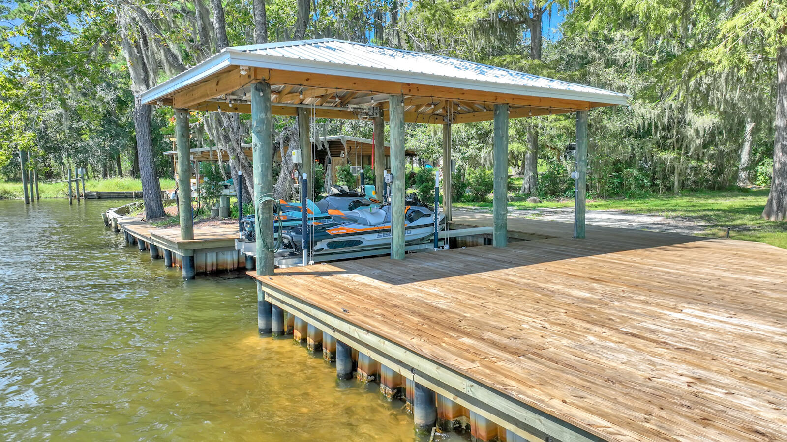 JOLLY BAY ACRES - Residential