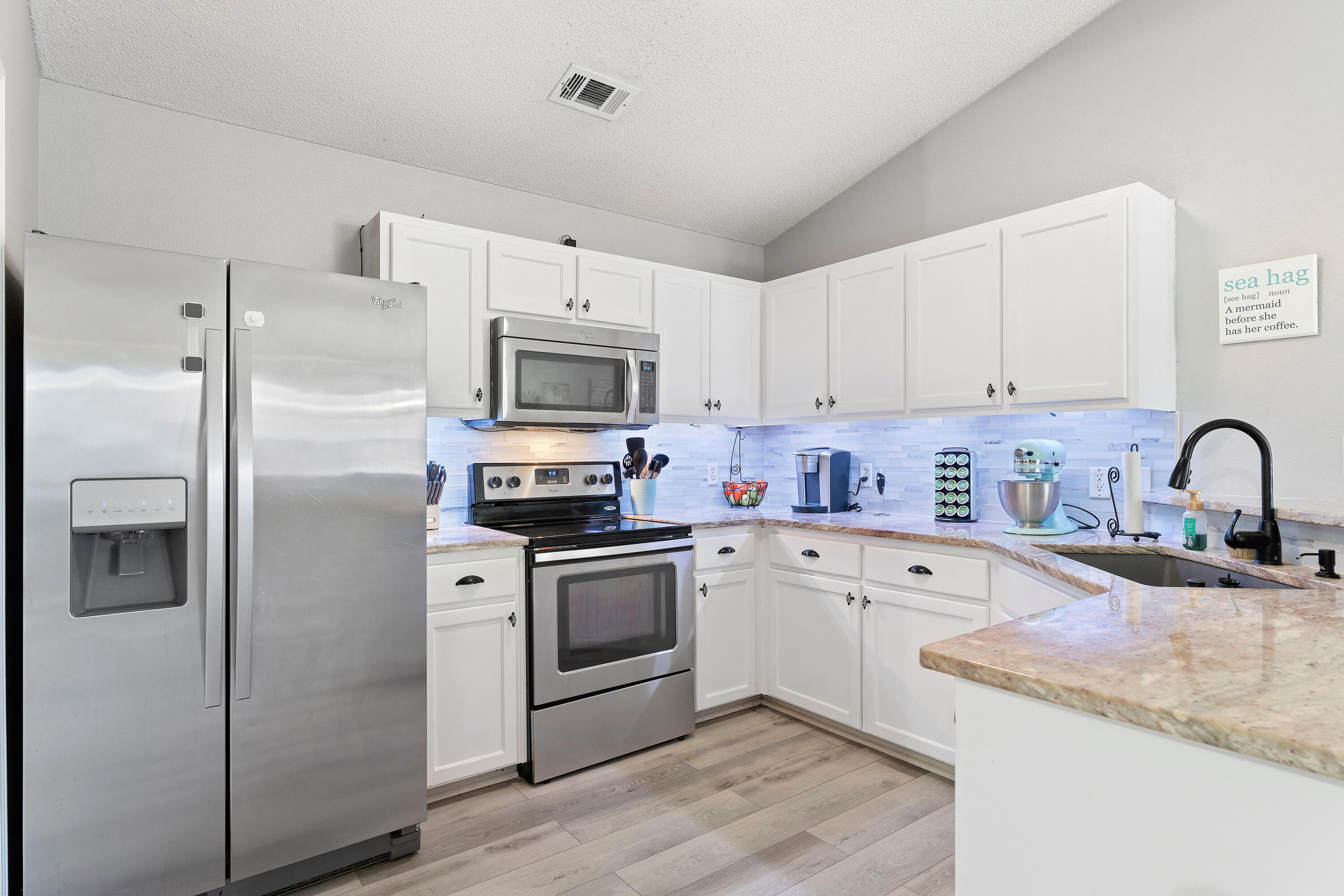 HOLLEY BY THE SEA - Residential