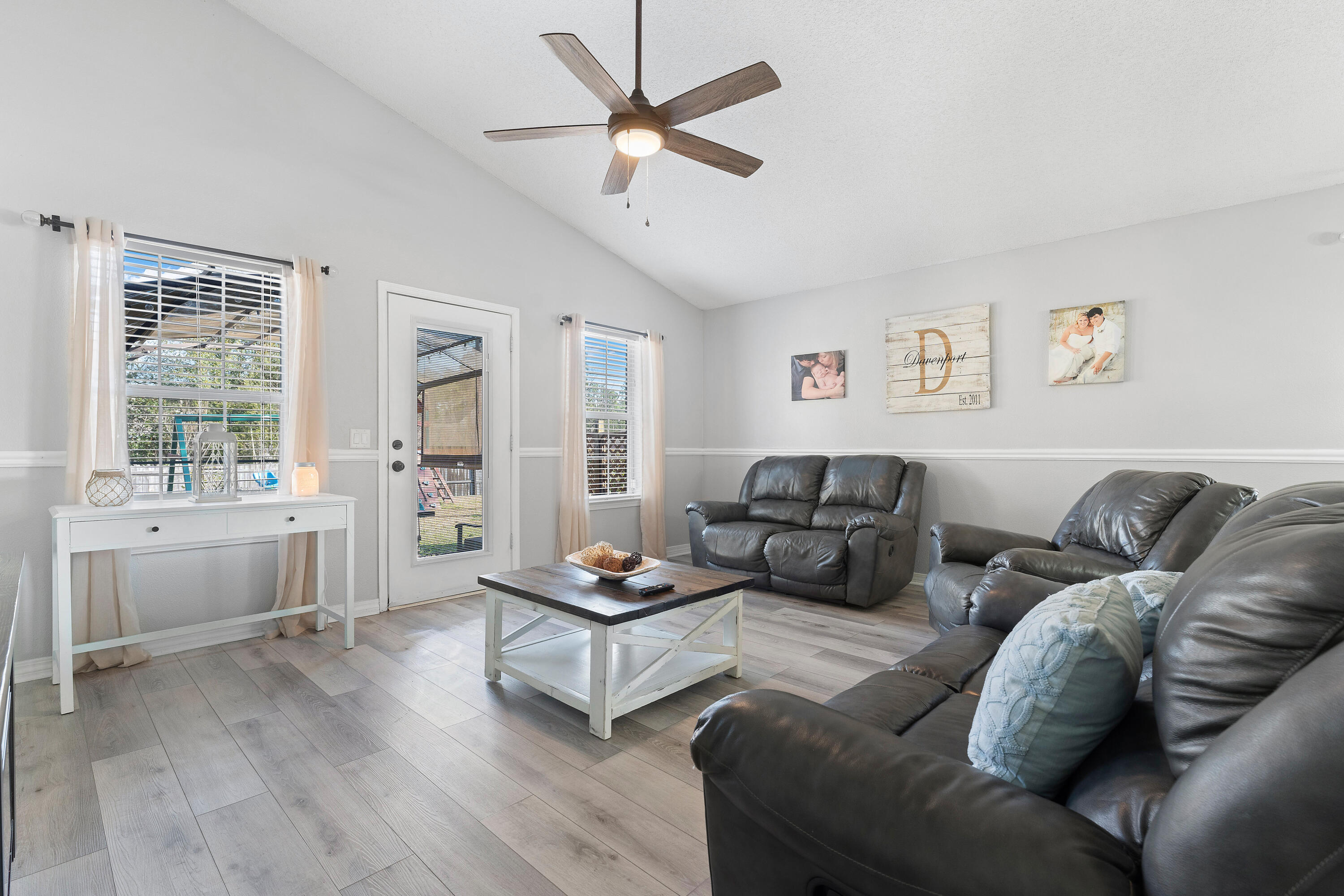 HOLLEY BY THE SEA - Residential