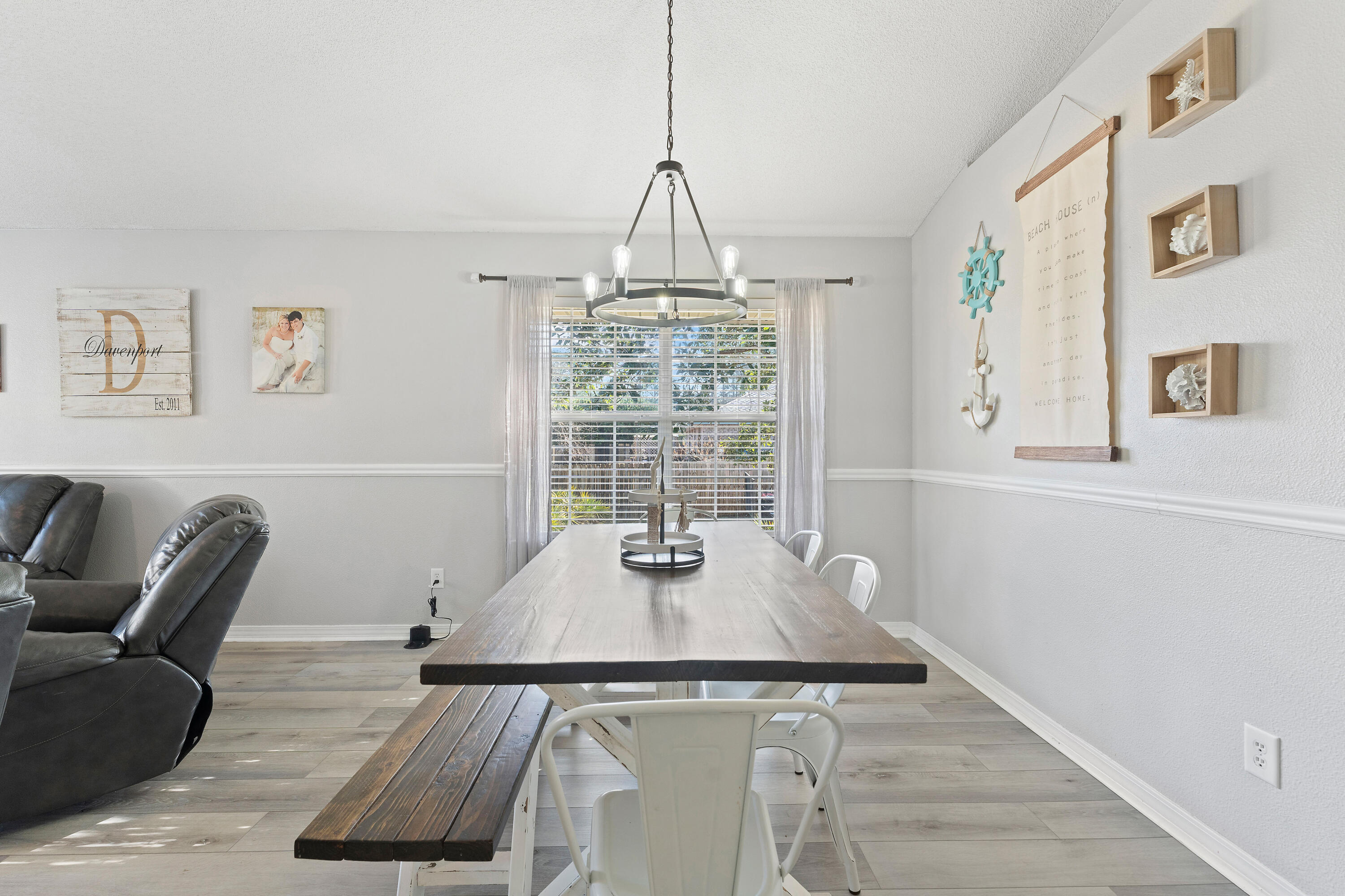 HOLLEY BY THE SEA - Residential