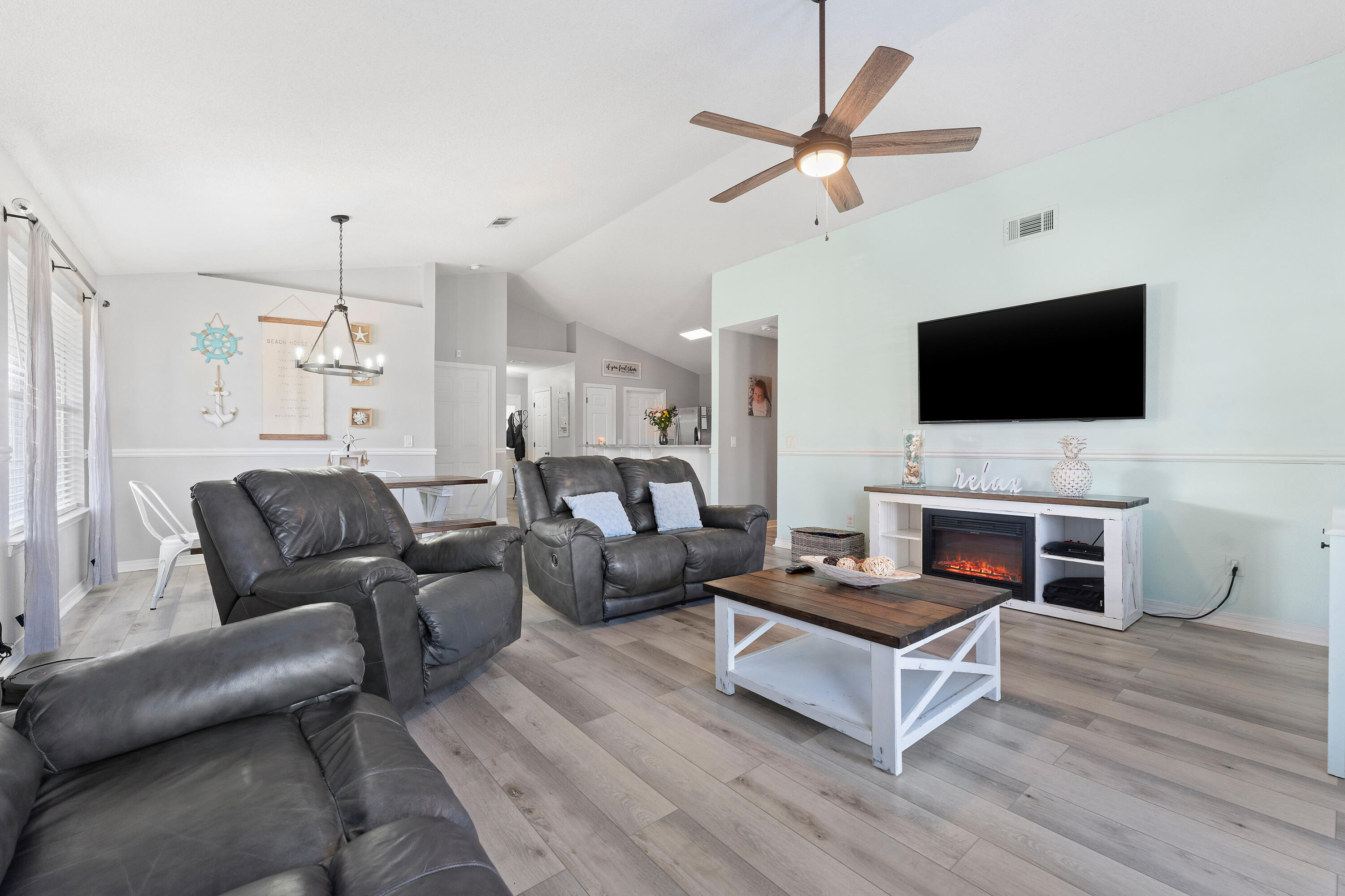 HOLLEY BY THE SEA - Residential