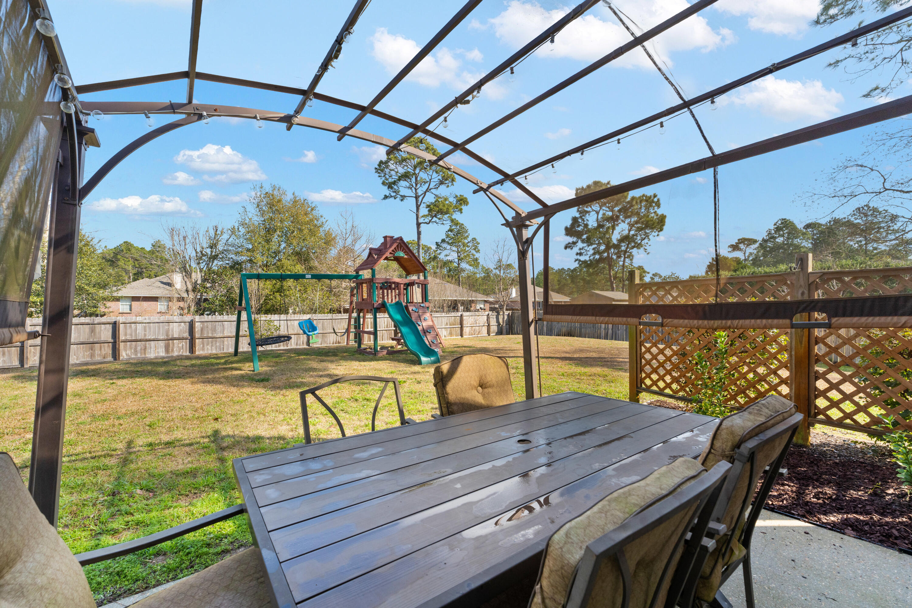 HOLLEY BY THE SEA - Residential