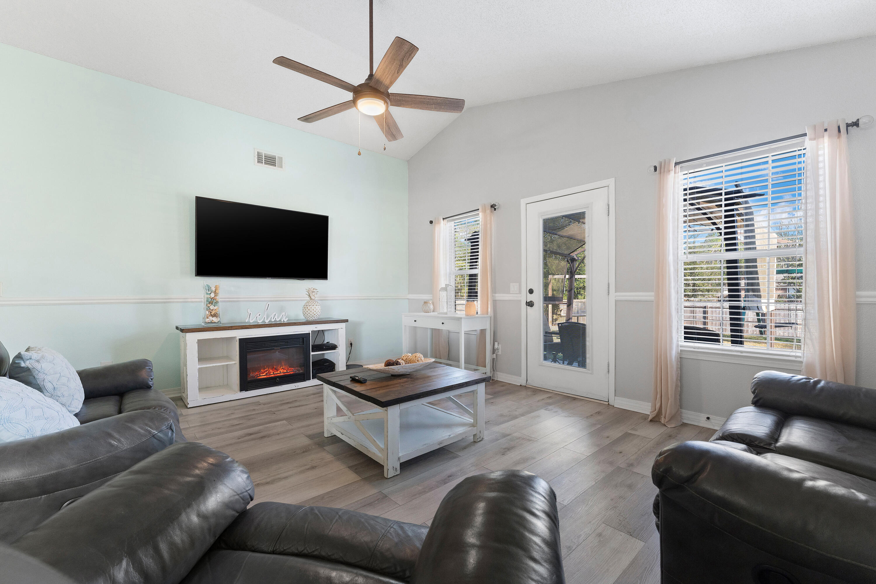 HOLLEY BY THE SEA - Residential