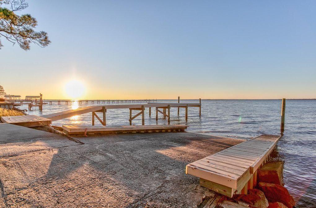 HOLLEY BY THE SEA - Residential