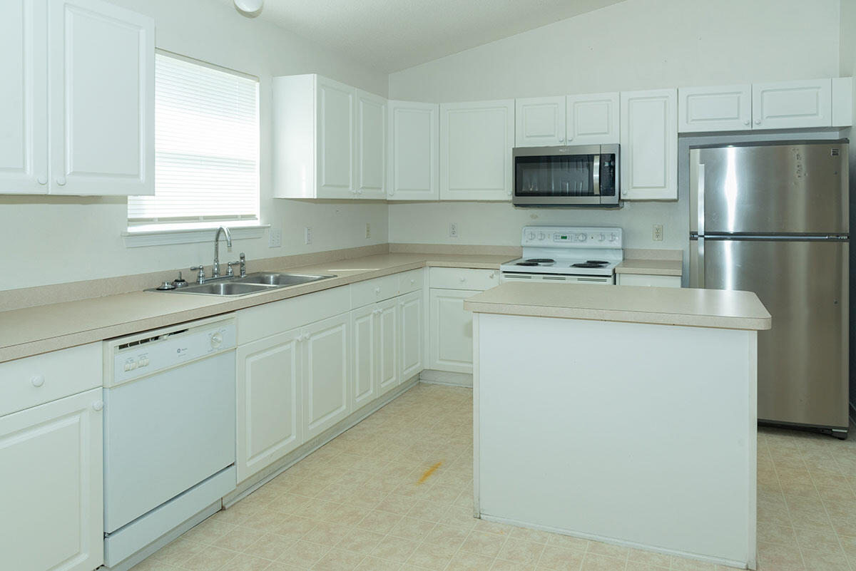 PARKER PLACE - Residential Lease