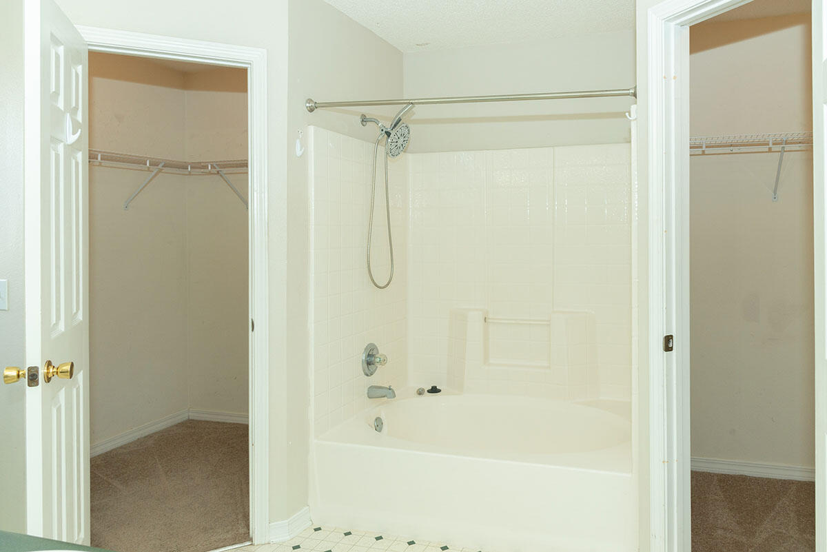 PARKER PLACE - Residential Lease