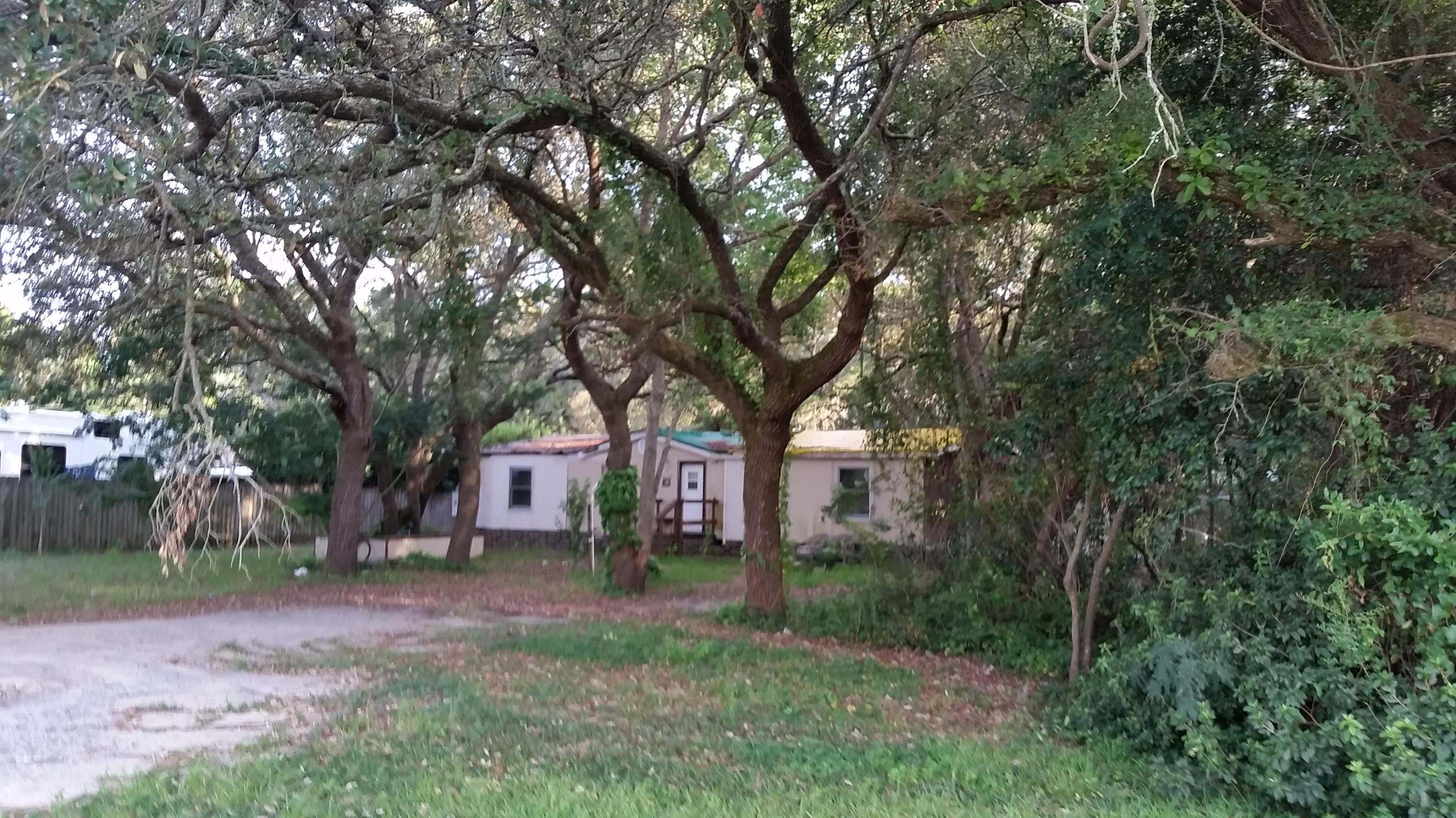 LLOYD & HETHERINGTON - Land