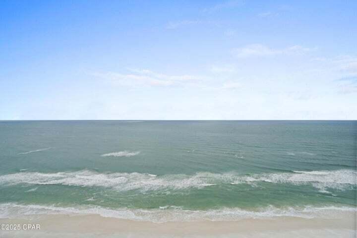 MAJESTIC BEACH TOWERS I - Residential