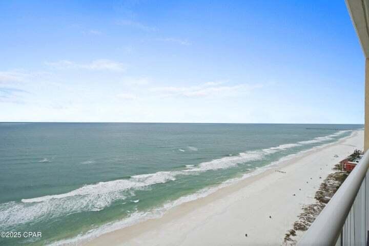 MAJESTIC BEACH TOWERS I - Residential