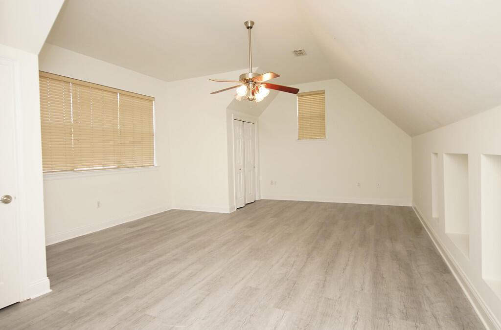 OLDE FLORIDA LAKES - Residential