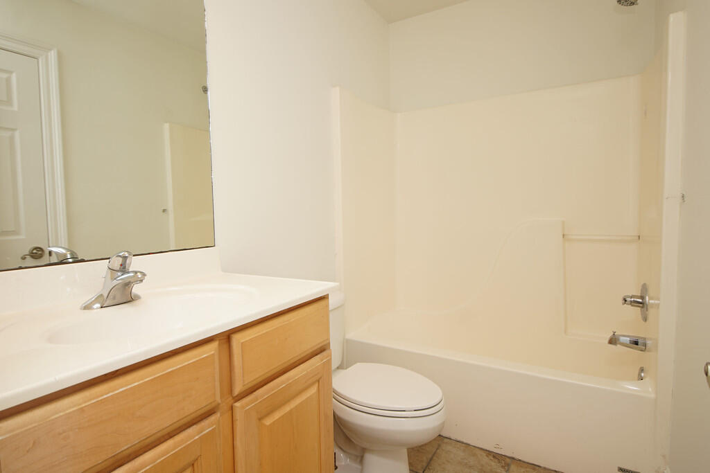 OLDE FLORIDA LAKES - Residential