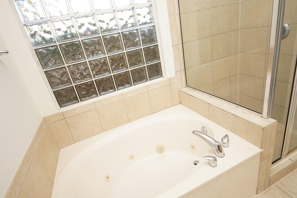 OLDE FLORIDA LAKES - Residential