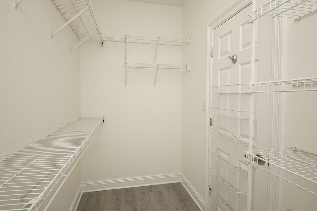 OLDE FLORIDA LAKES - Residential