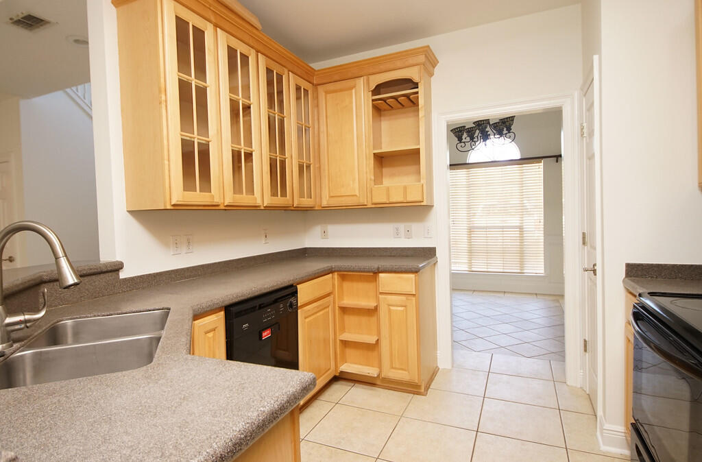 OLDE FLORIDA LAKES - Residential