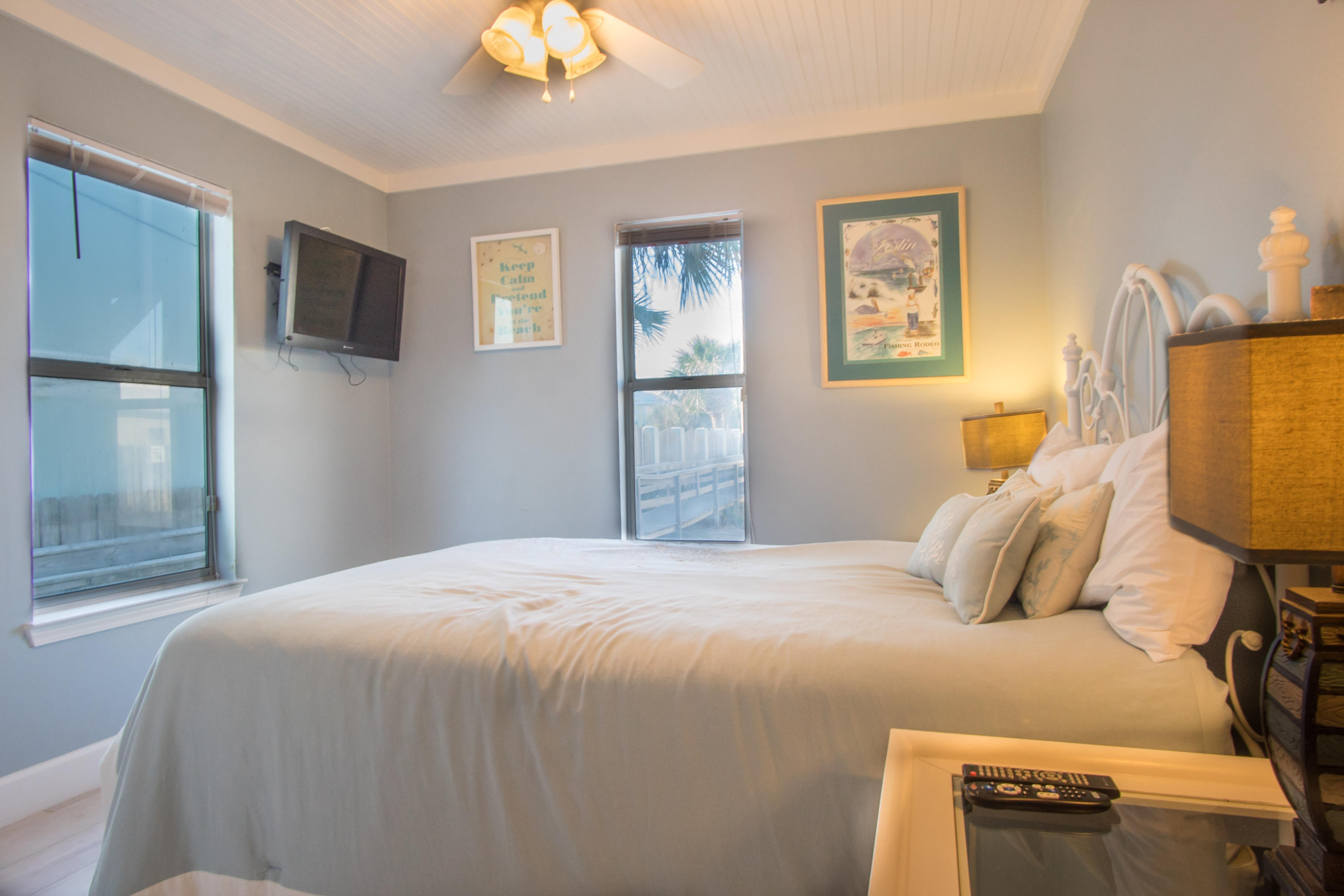 CRYSTAL PIER COURTYARD T/H - Residential