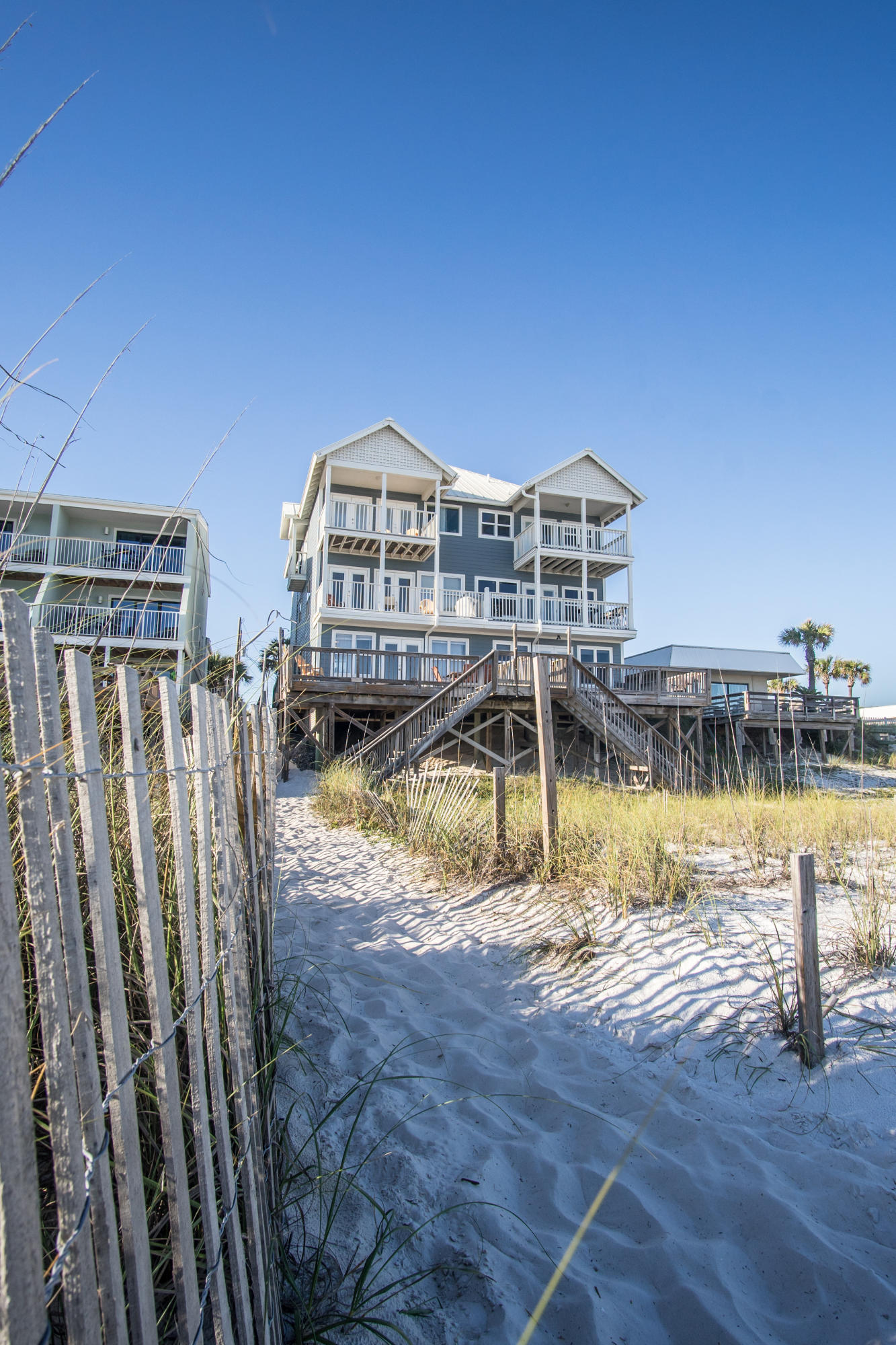 CRYSTAL PIER COURTYARD T/H - Residential