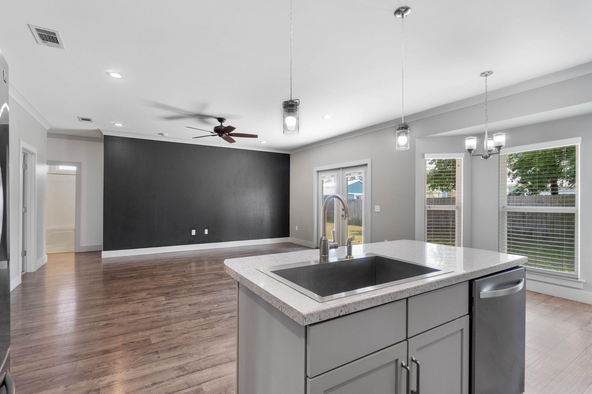 THE PINES - Residential