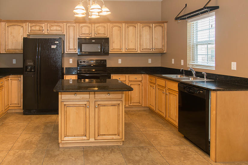 MERIDIAN SQUARE T/H - Residential