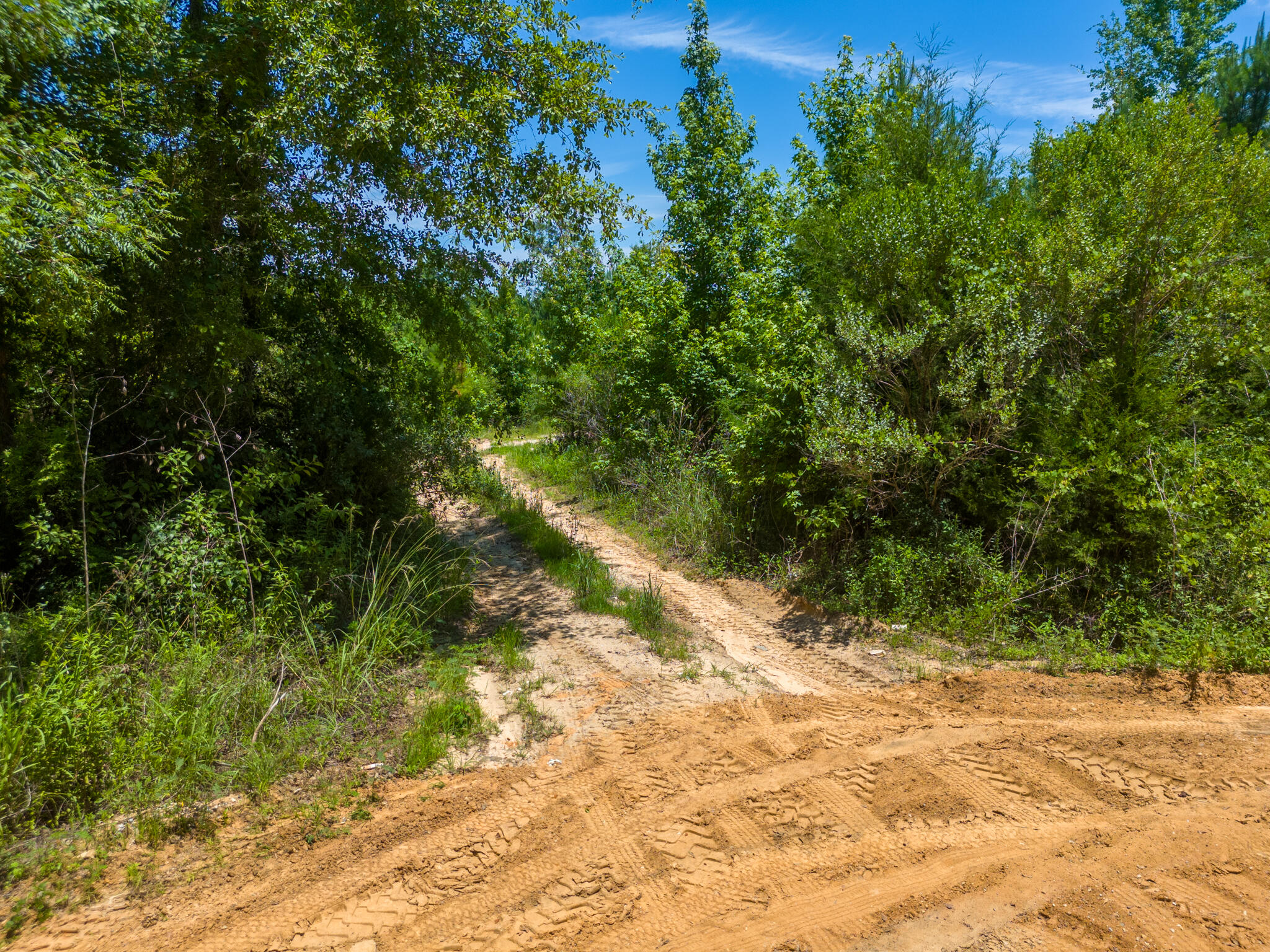 NO RECORDED SUBDIVISION - Land