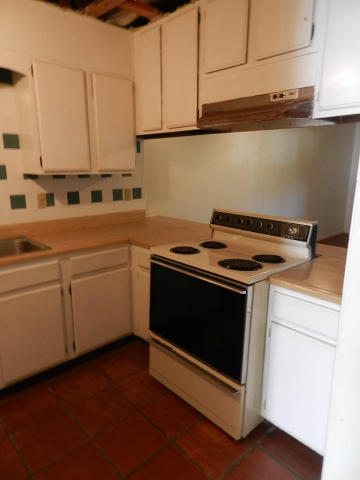 SCOTTWOOD - Residential Lease