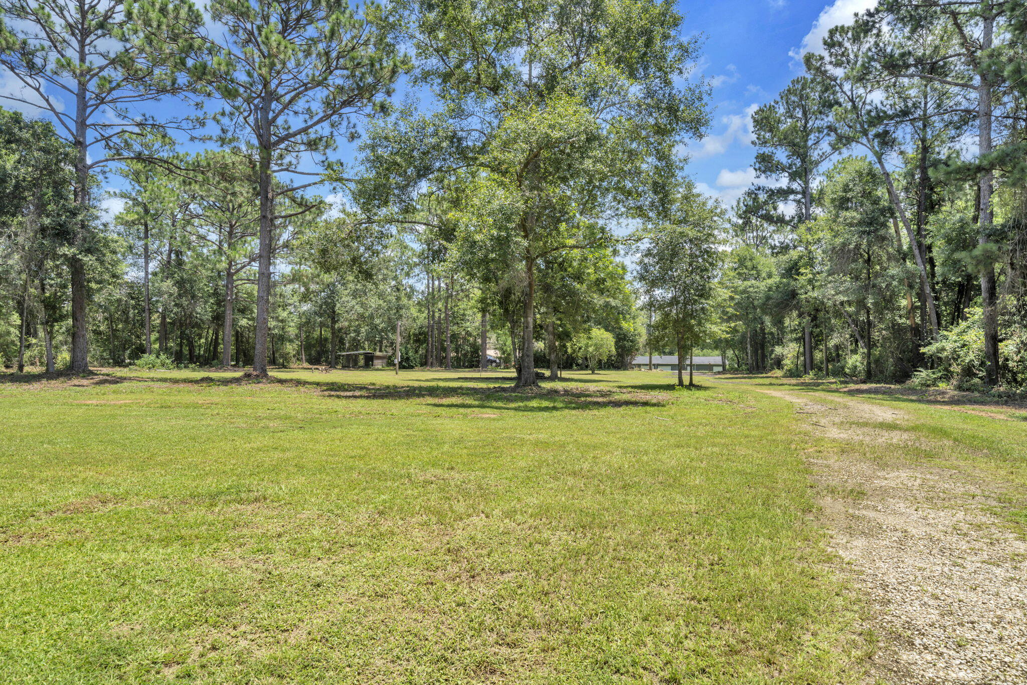 NO RECORDED SUBDIVISION - Residential