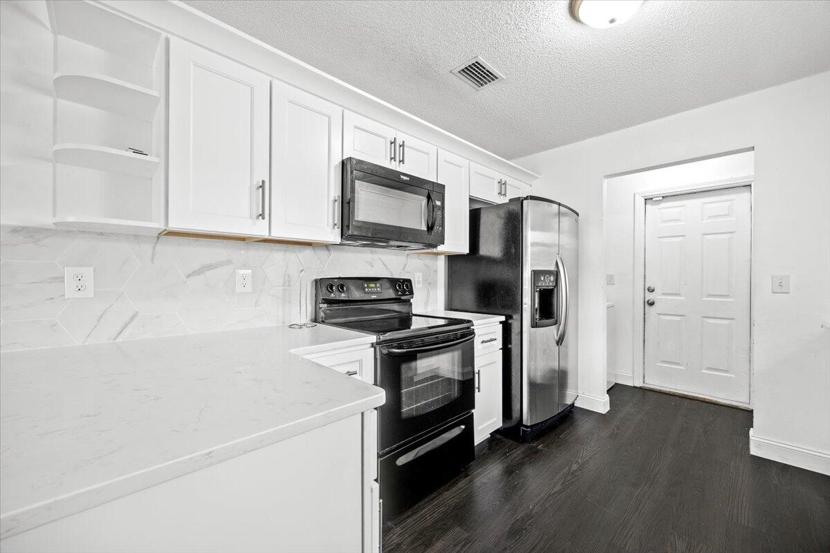 NAVARRE S/D 2ND ADDN - Residential
