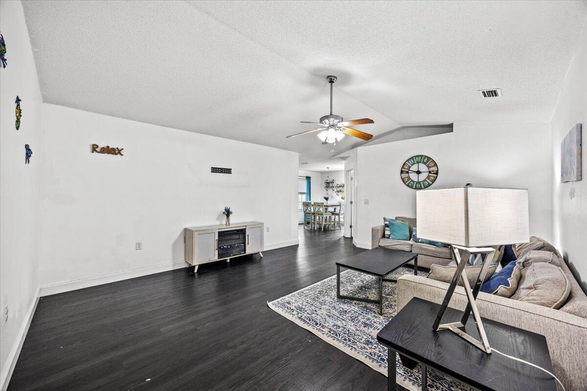 NAVARRE S/D 2ND ADDN - Residential