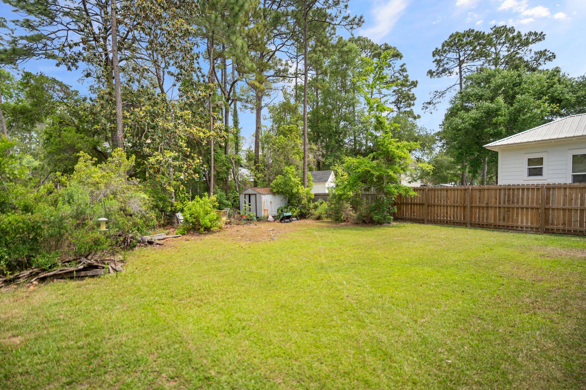 MAGNOLIA BEACH - Residential