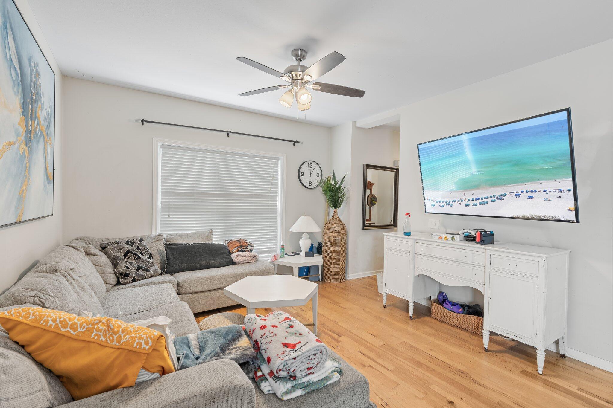 MAGNOLIA BEACH - Residential