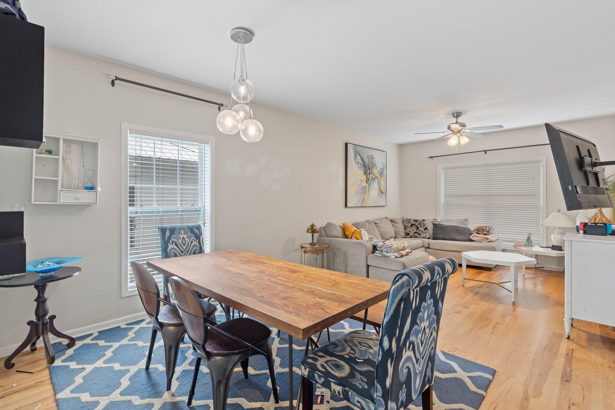 MAGNOLIA BEACH - Residential