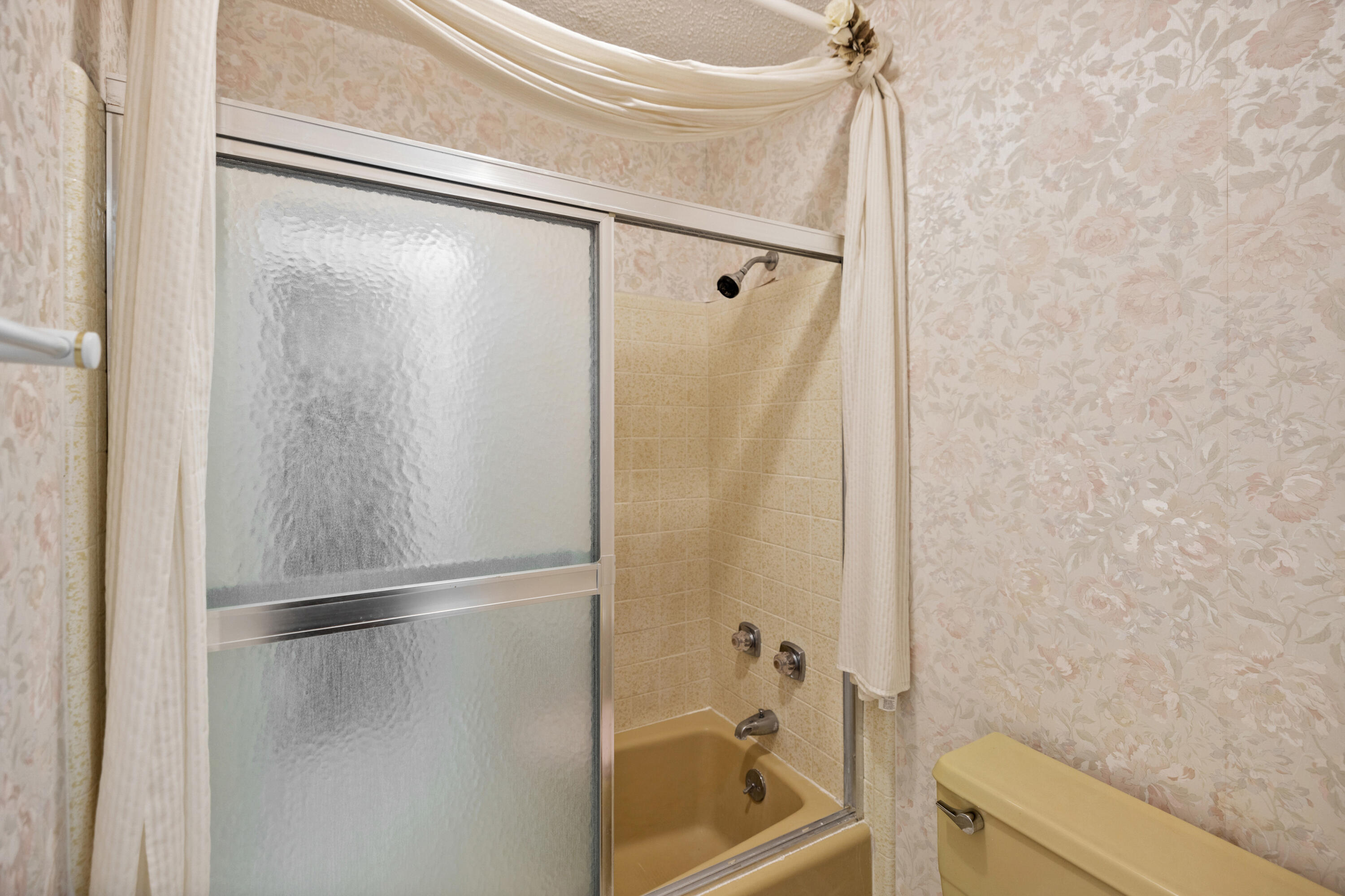 ROCKY BAYOU COUNTRY CLUB ESTATES 1 - Residential