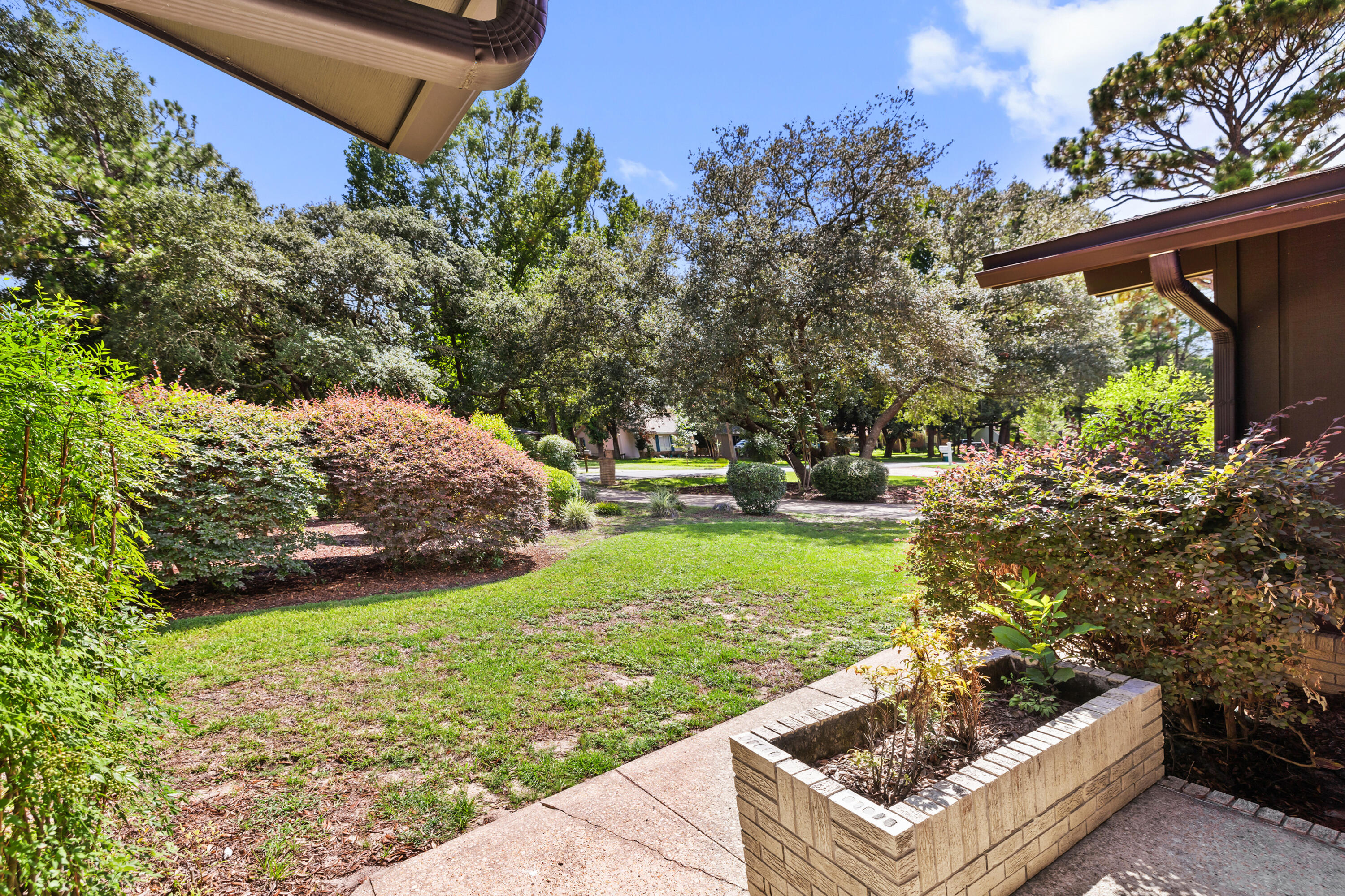 ROCKY BAYOU COUNTRY CLUB ESTATES 1 - Residential