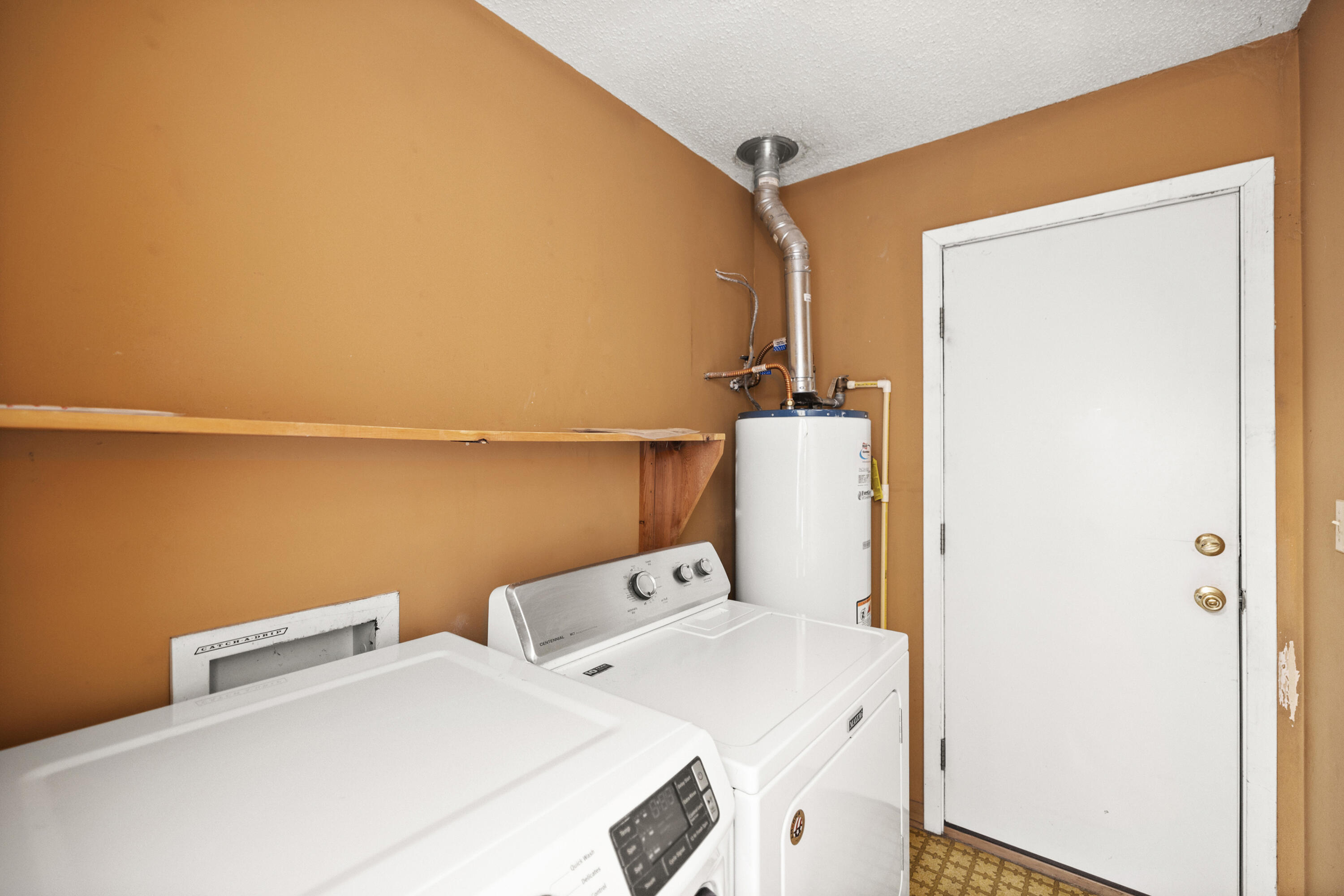 ROCKY BAYOU COUNTRY CLUB ESTATES 1 - Residential