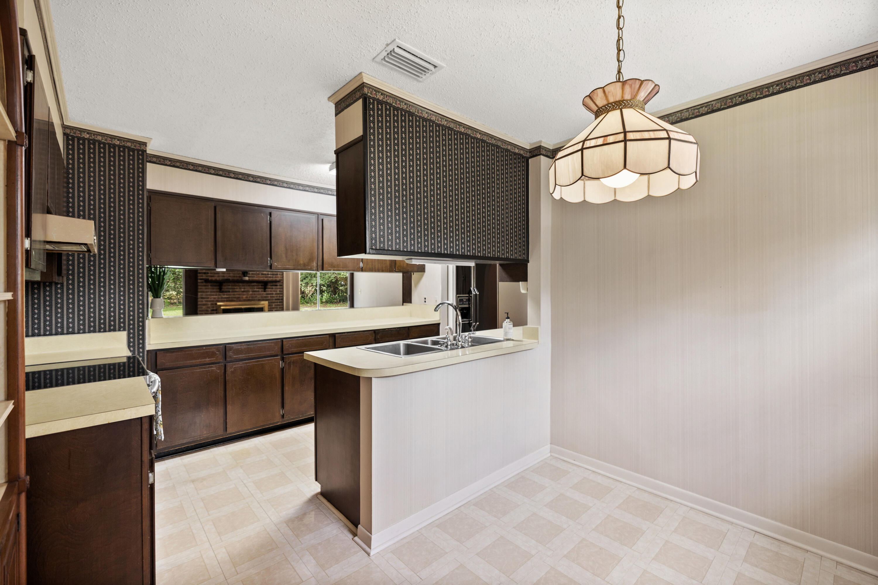 ROCKY BAYOU COUNTRY CLUB ESTATES 1 - Residential