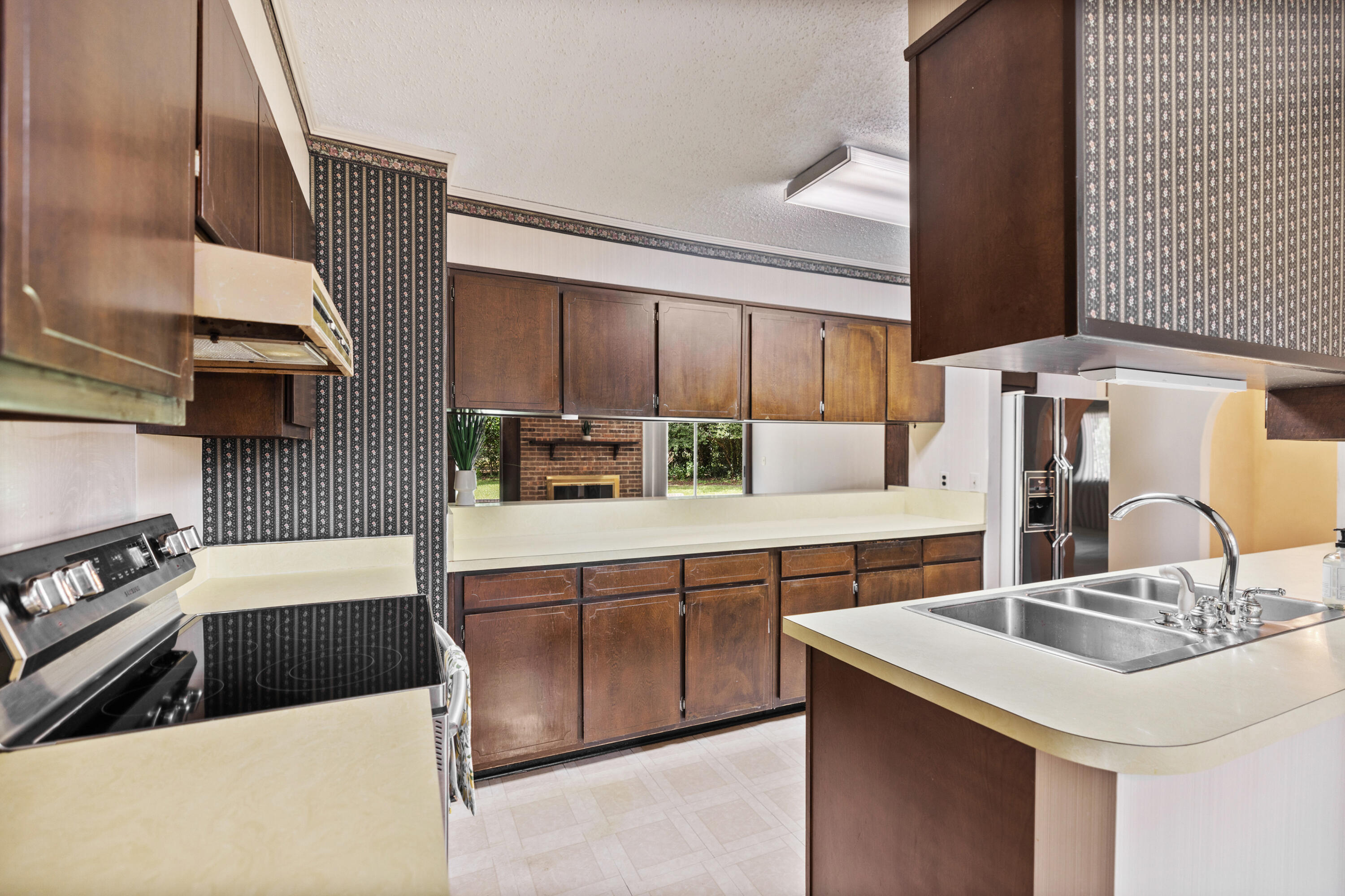 ROCKY BAYOU COUNTRY CLUB ESTATES 1 - Residential