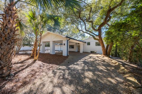 A home in Fort Walton Beach