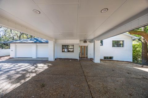 A home in Fort Walton Beach