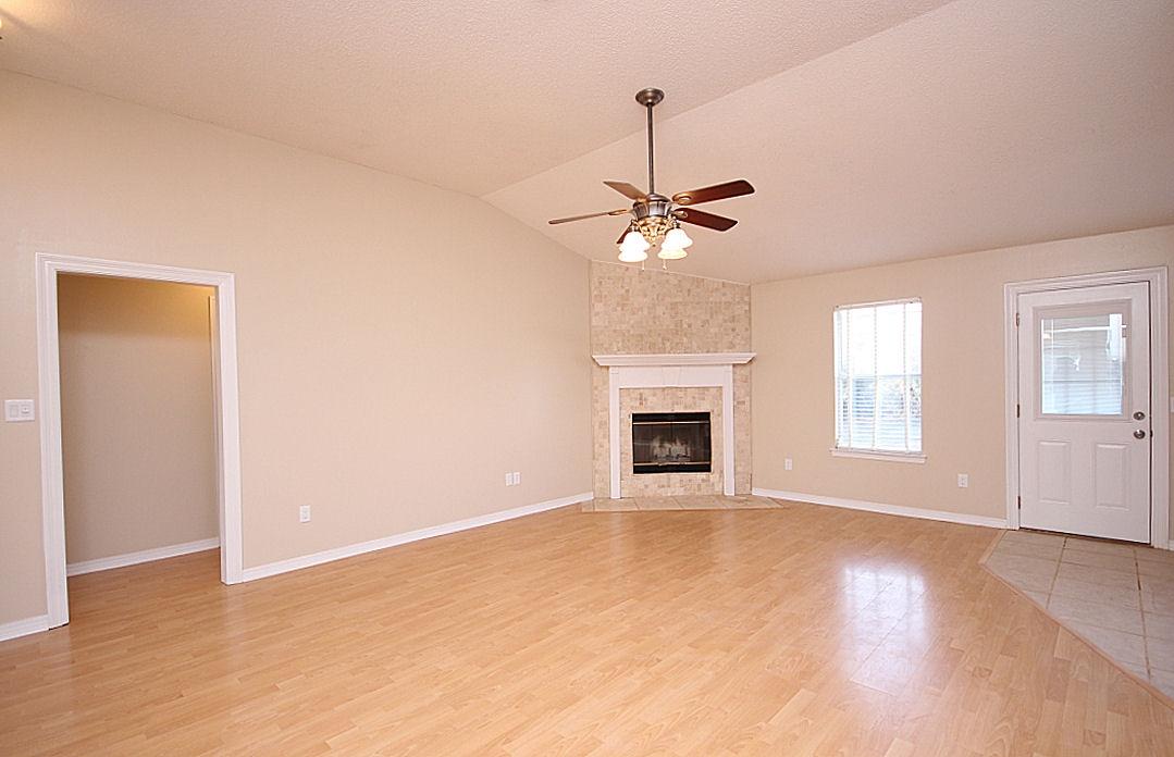 HICKORY SHORES - Residential